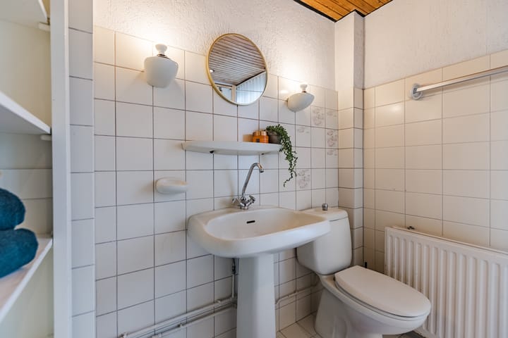 Spacious Family Home with Free View and Sunny Garden in Bodegraven — 51