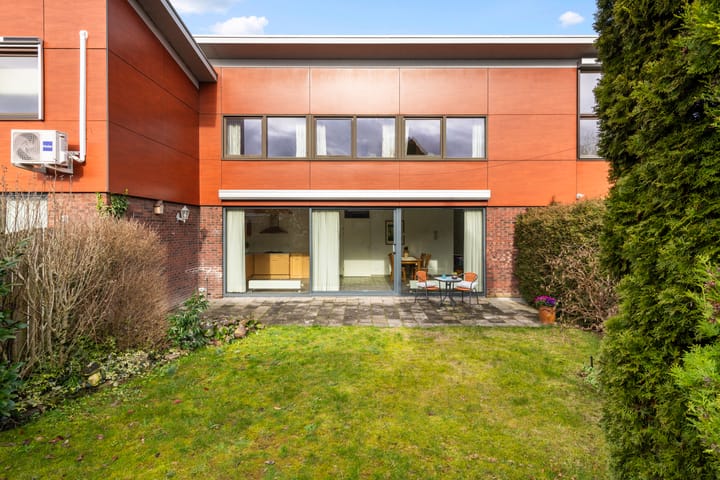 Waterfront Family Home with Private Dock in Snel & Polanen — 47