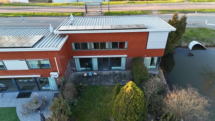 Waterfront Family Home with Private Dock in Snel & Polanen — 116