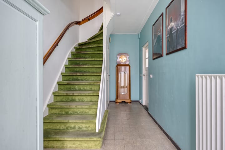 Spacious family home with 5 bedrooms in popular Boeimeer neighborhood — 13