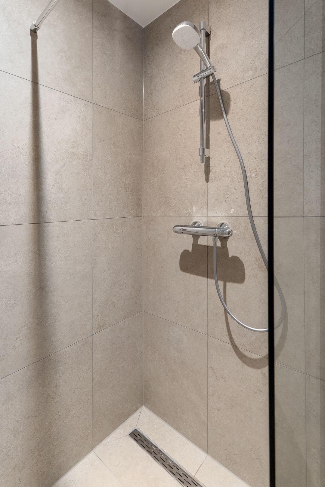 Foto 32 van Eerste Helmersstraat 15-2