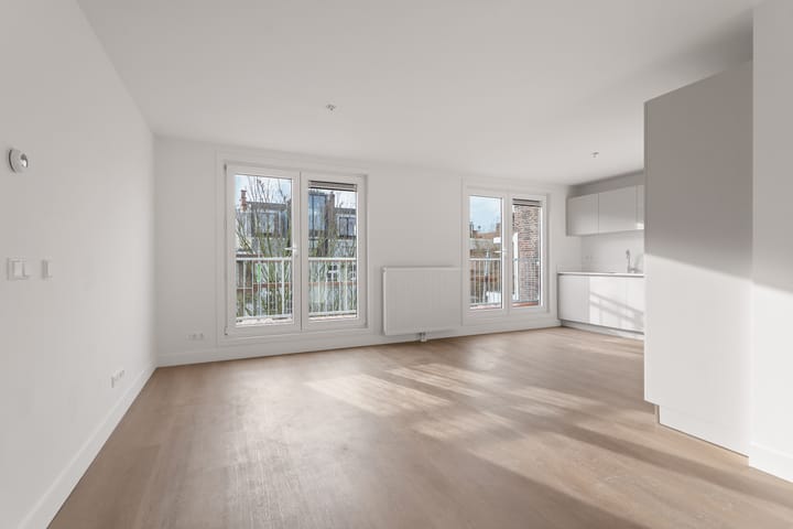 Foto 8 van Eerste Helmersstraat 15-4