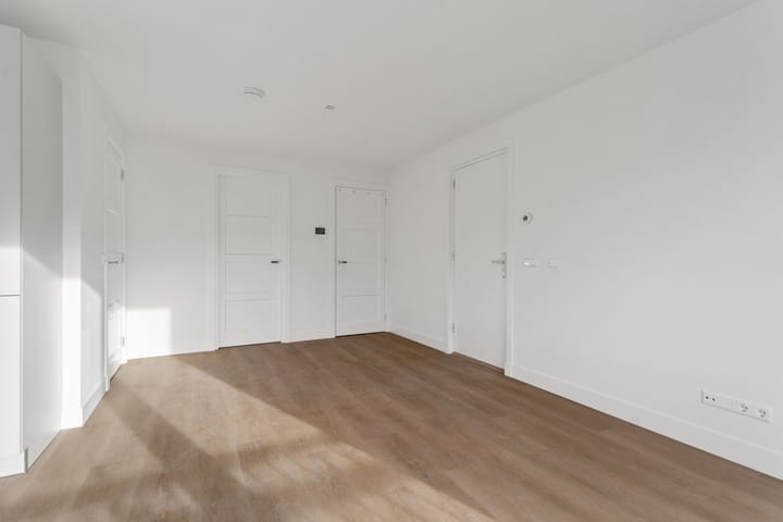 Foto 11 van Eerste Helmersstraat 15-4