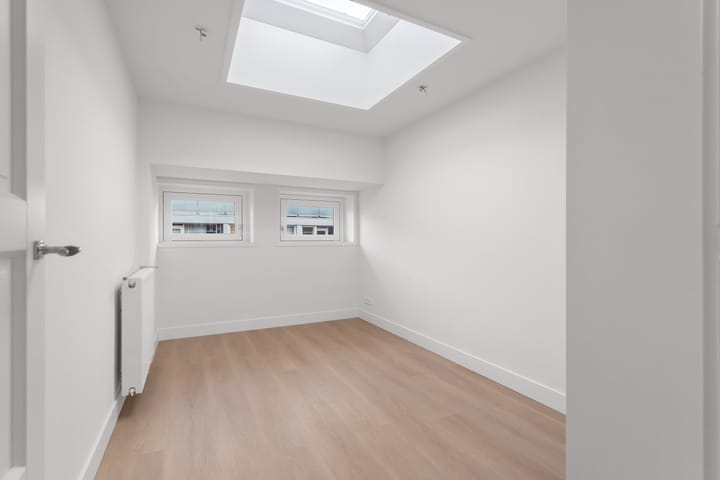 Foto 21 van Eerste Helmersstraat 15-4