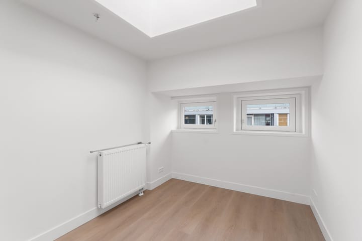 Foto 22 van Eerste Helmersstraat 15-4