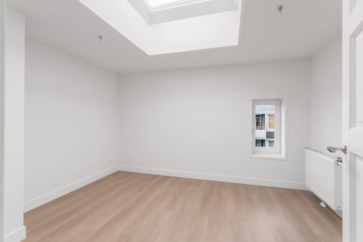 Foto 26 van Eerste Helmersstraat 15-4