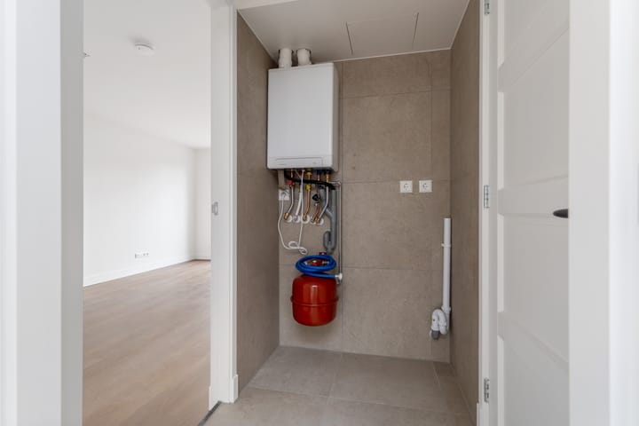 Foto 35 van Eerste Helmersstraat 15-4