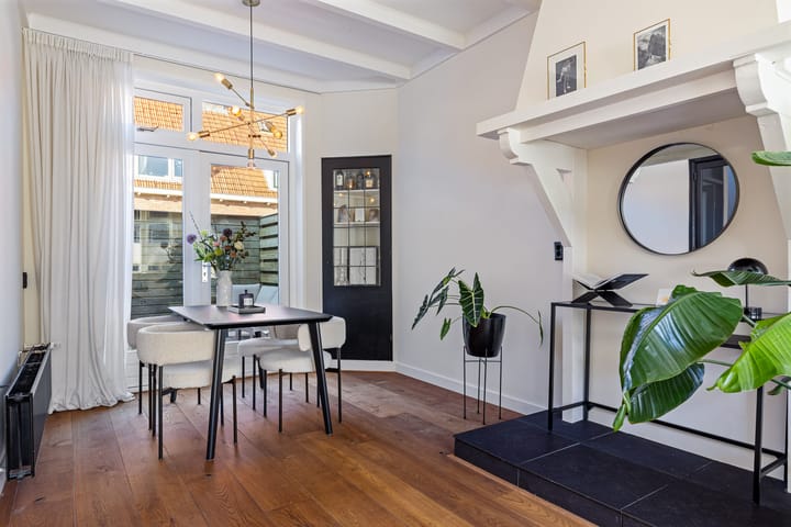 Photo 10 of Mesdagstraat 40