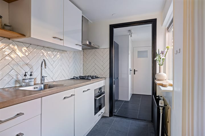 Photo 13 of Mesdagstraat 40