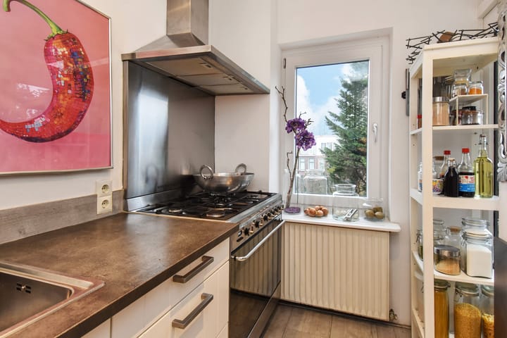 Spacious Double Upper House with 4 Bedrooms in Popular Bomenbuurt — 26