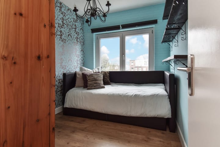 Spacious Double Upper House with 4 Bedrooms in Popular Bomenbuurt — 44