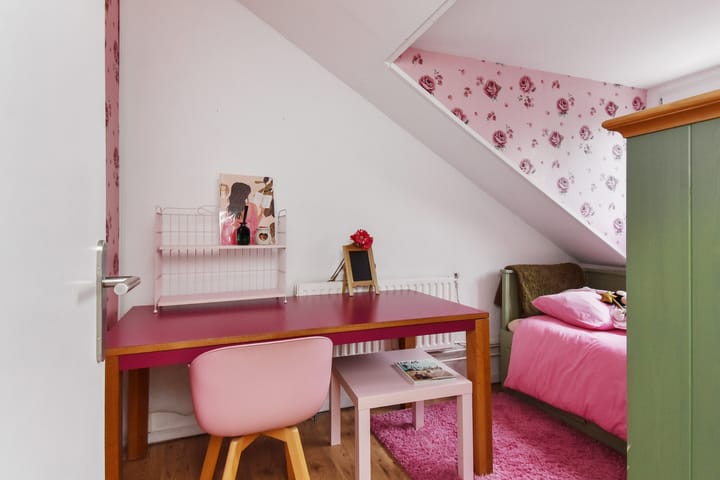 Spacious Double Upper House with 4 Bedrooms in Popular Bomenbuurt — 58
