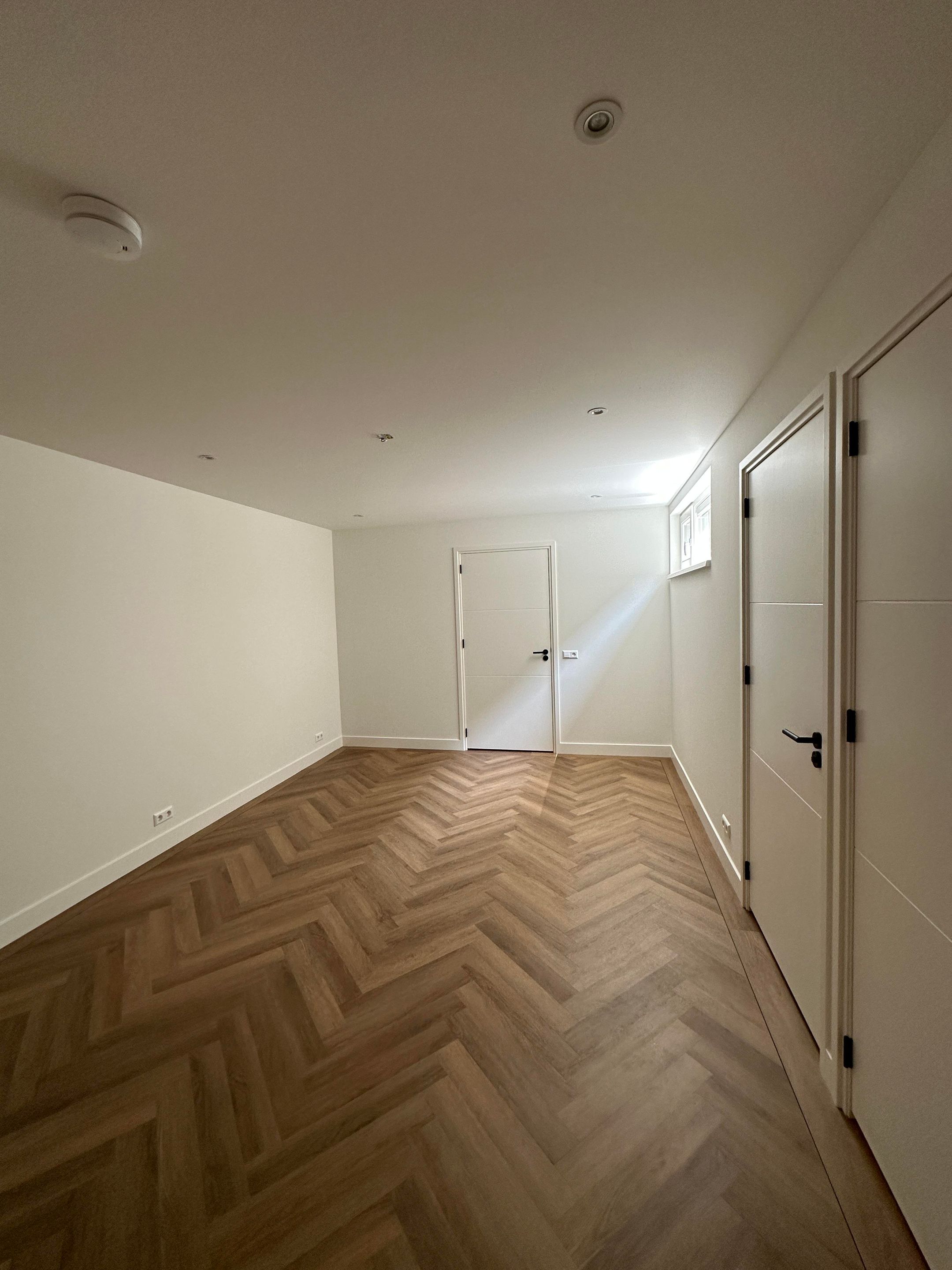 Photo 15 of Plantage 8