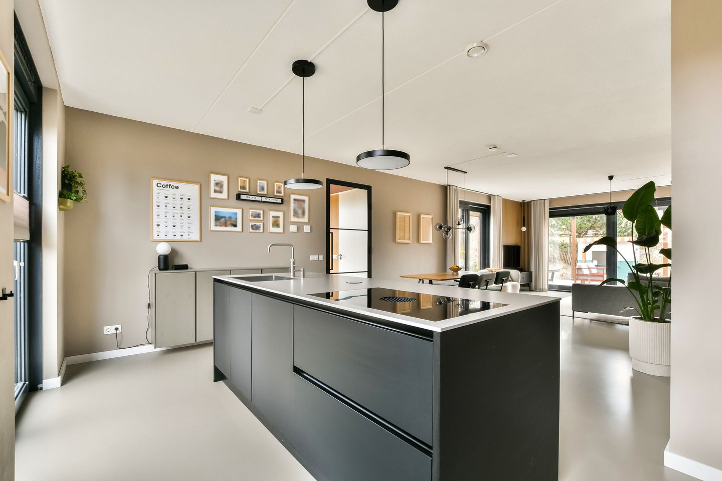 Foto 10 van Duintopstraat 8