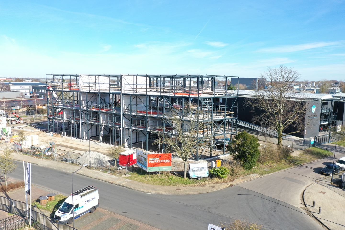 View photo 2 of Pascalstraat 17-005