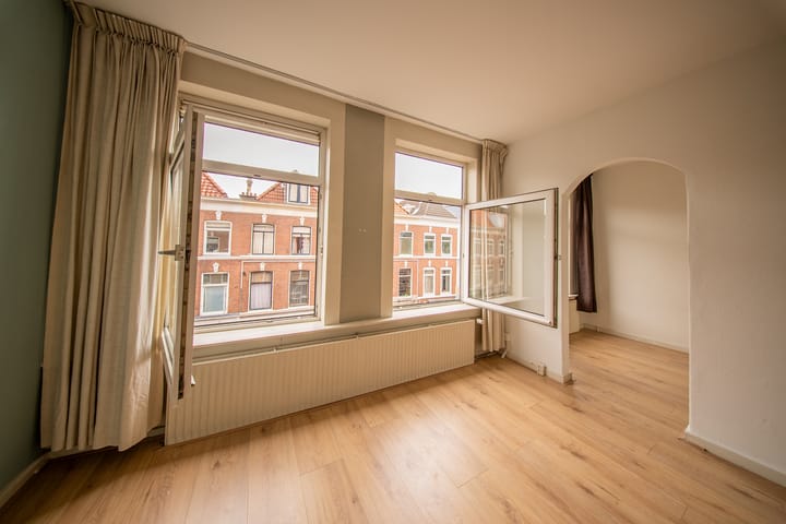 Photo 4 of Prins Hendrikstraat 87-A