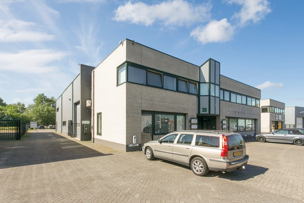 View photo 5 of Weidehek 30-E