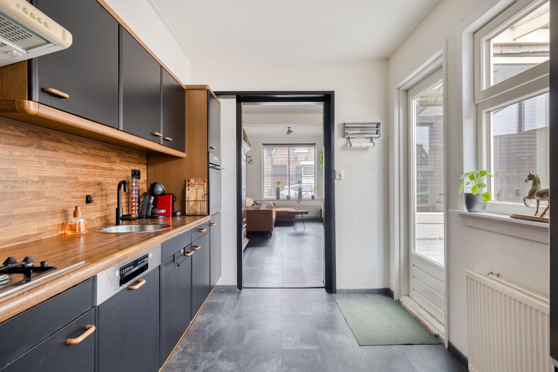 Foto 12 van Emmastraat 5