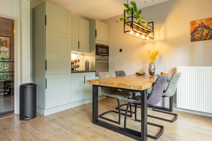 Move-in ready ground floor apartment with lovely backyard and canopy — 22