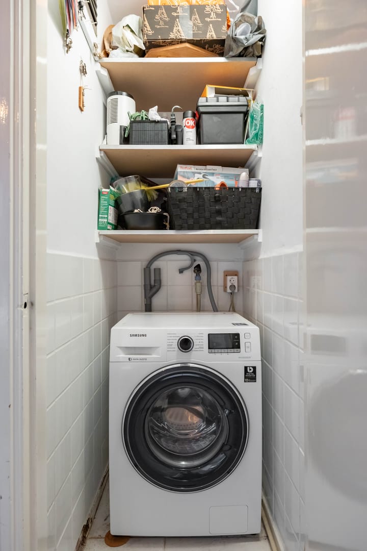 Move-in ready ground floor apartment with lovely backyard and canopy — 54
