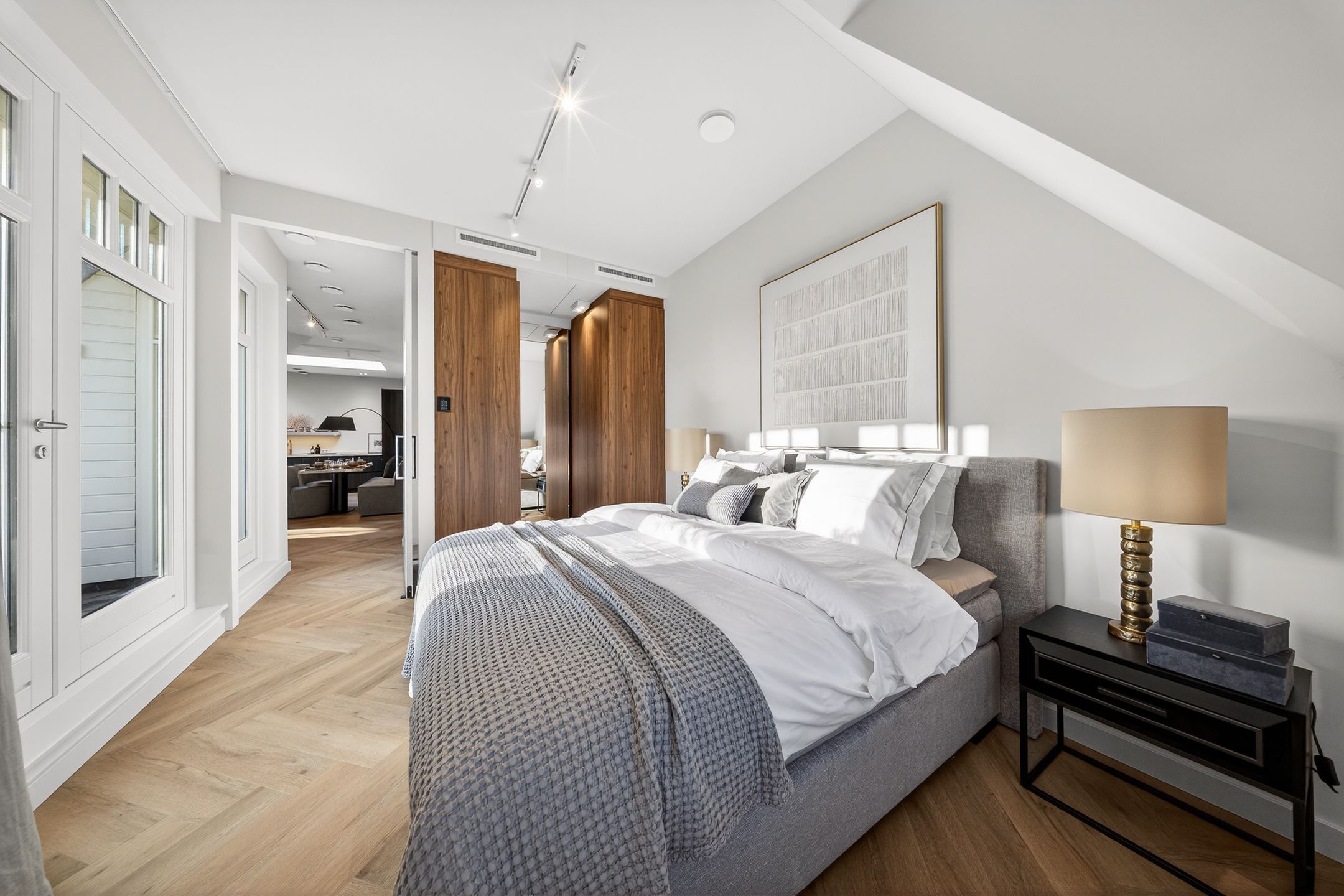 Foto 15 van Burgemeester van Nispen van Sevenaerstraat 34