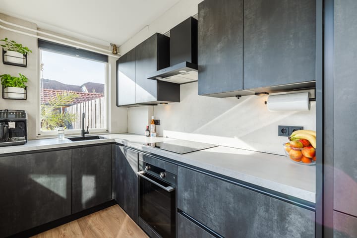 Charming terraced home with sunny southwest garden in Zuilen — 24