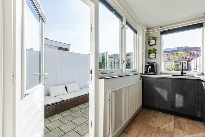 Charming terraced home with sunny southwest garden in Zuilen — 28