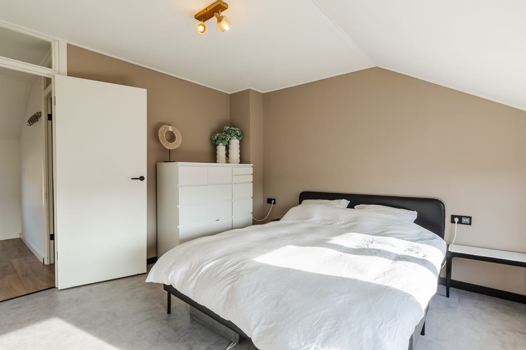 Foto 38 van La Croixstraat 10