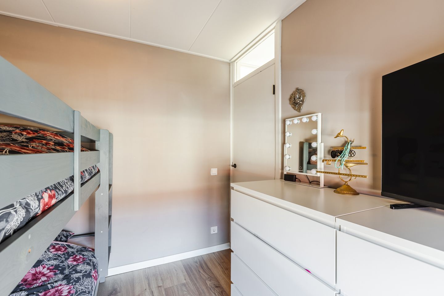 Foto 44 van La Croixstraat 10