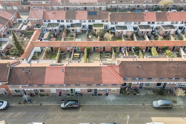 Charming terraced home with sunny southwest garden in Zuilen — 97