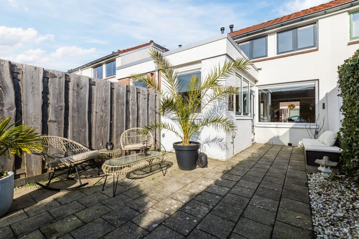 Charming terraced home with sunny southwest garden in Zuilen — 42