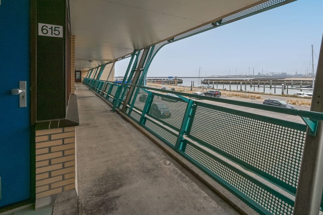 Luxury Beachfront Apartment with Panoramic North Sea Views in Seaport Beach Resort — 14
