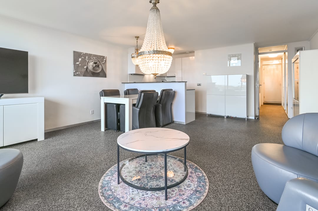 Luxury Beachfront Apartment with Panoramic North Sea Views in Seaport Beach Resort — 29