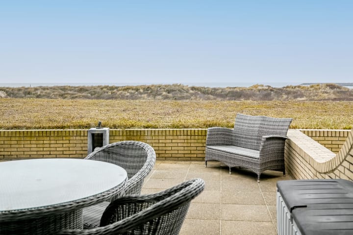 Luxury Beachfront Apartment with Panoramic North Sea Views in Seaport Beach Resort — 37