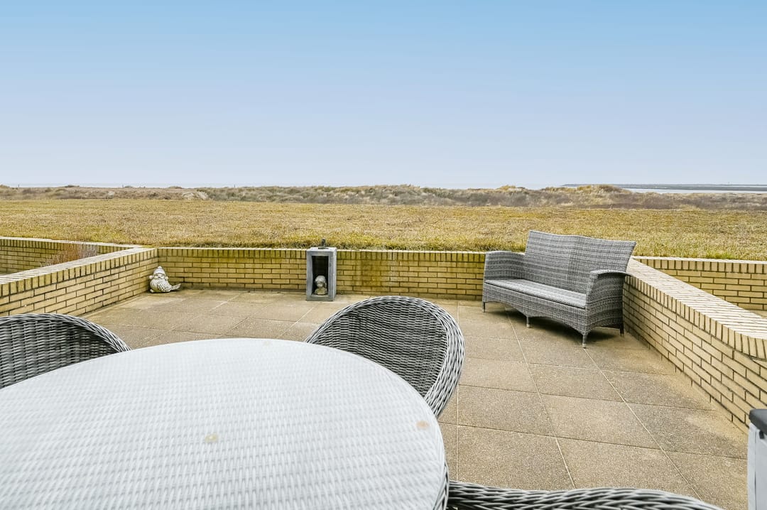 Luxury Beachfront Apartment with Panoramic North Sea Views in Seaport Beach Resort — 40