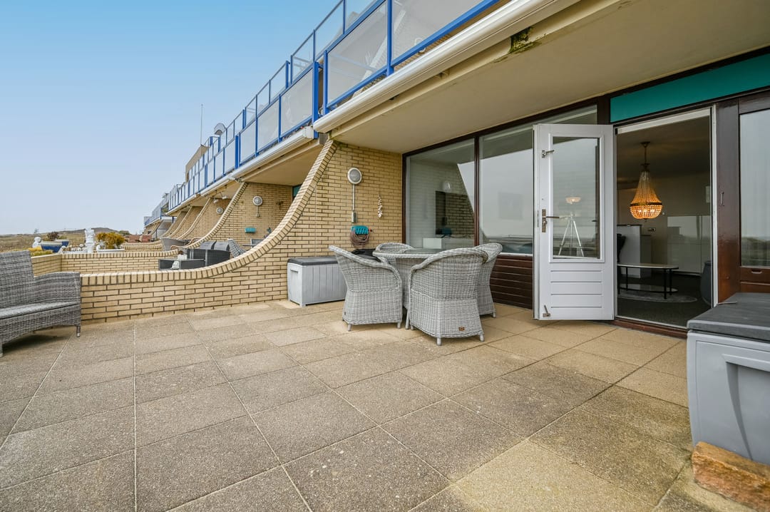 Luxury Beachfront Apartment with Panoramic North Sea Views in Seaport Beach Resort — 42