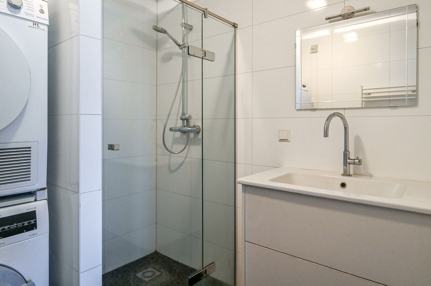 Luxury Beachfront Apartment with Panoramic North Sea Views in Seaport Beach Resort — 54