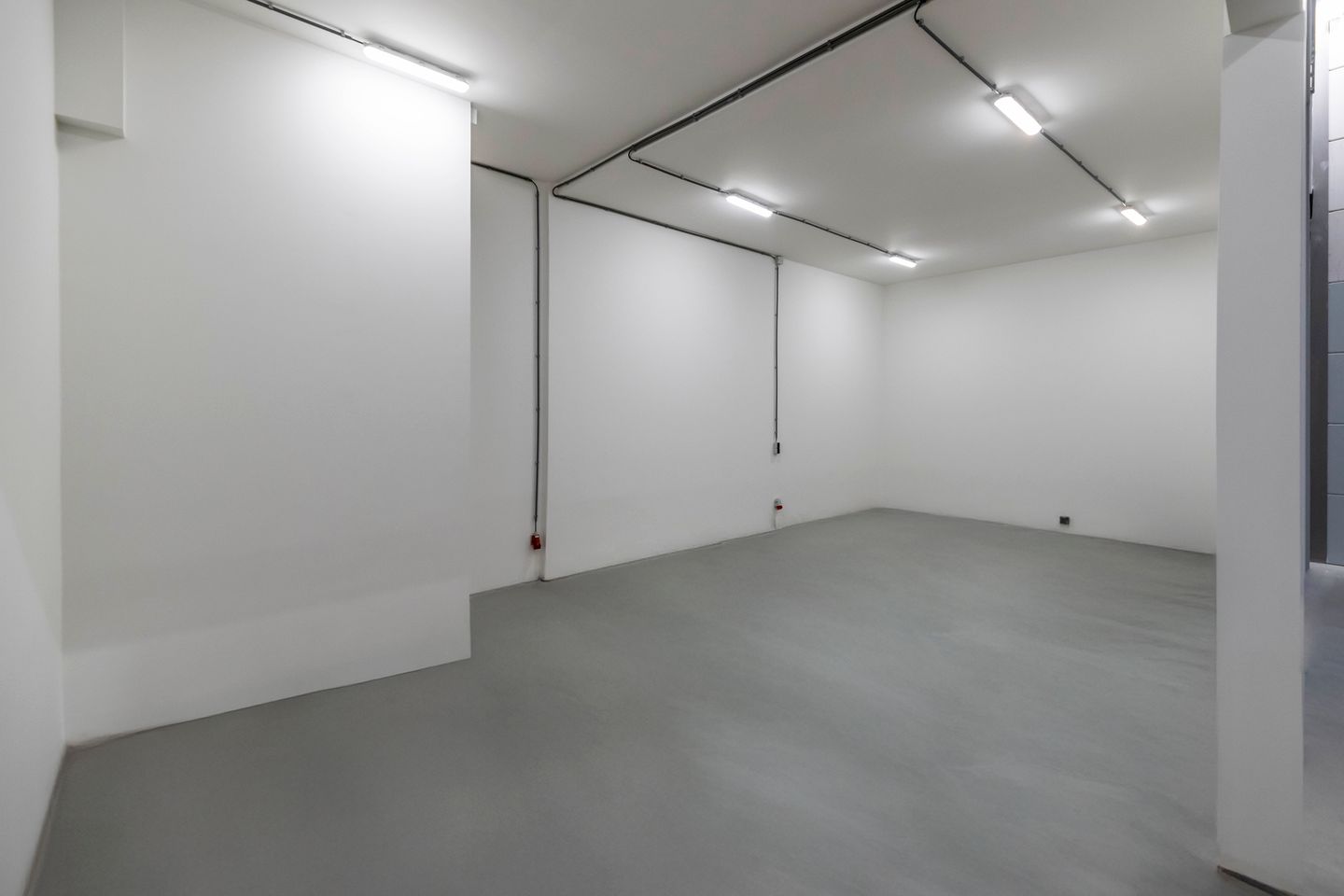 View photo 5 of Zirkoon 234