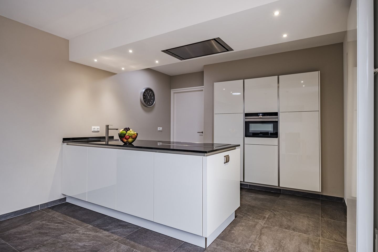 Foto 14 van Molenstraat 9