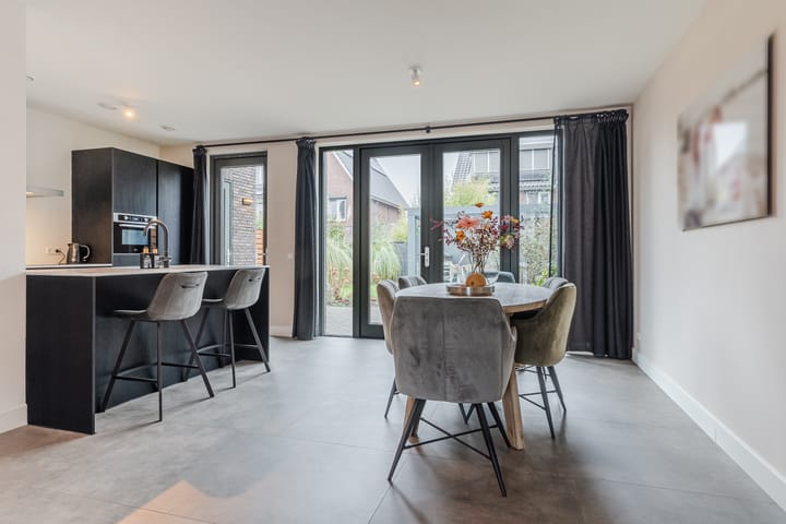 Photo 4 of Spieker 8