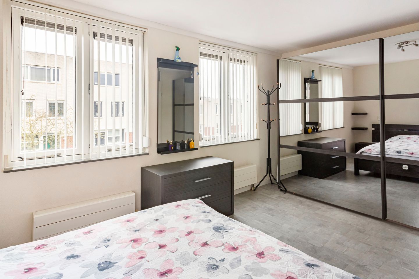 Foto 10 van Annie M.G. Schmidthof 15