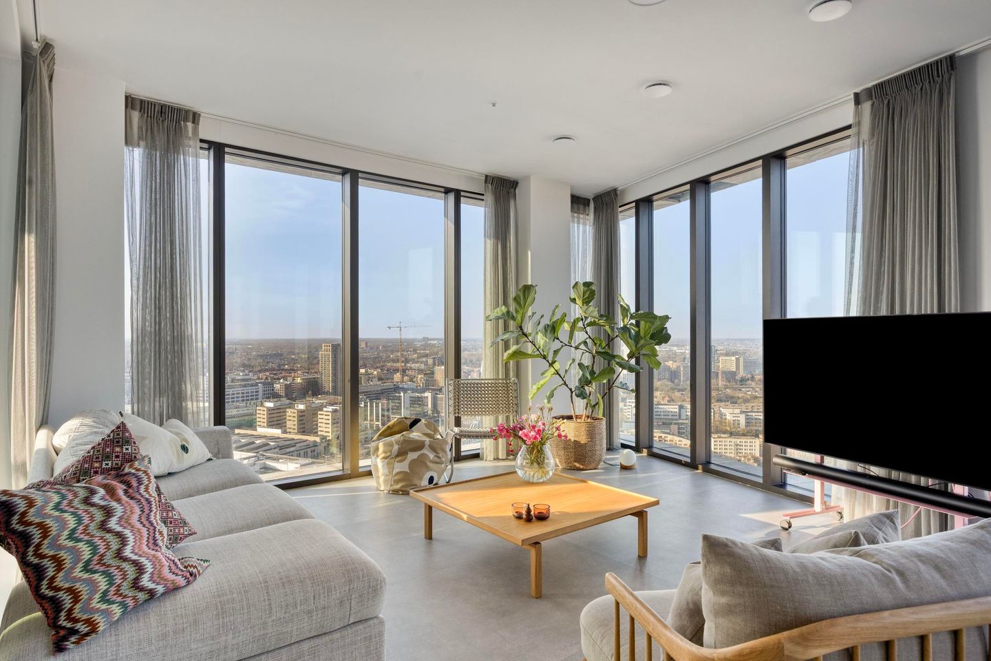 Foto 14 van Vincent van den Heuvellaan 419