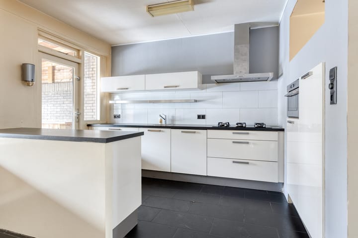 Photo 3 of Johann Straussstraat 19