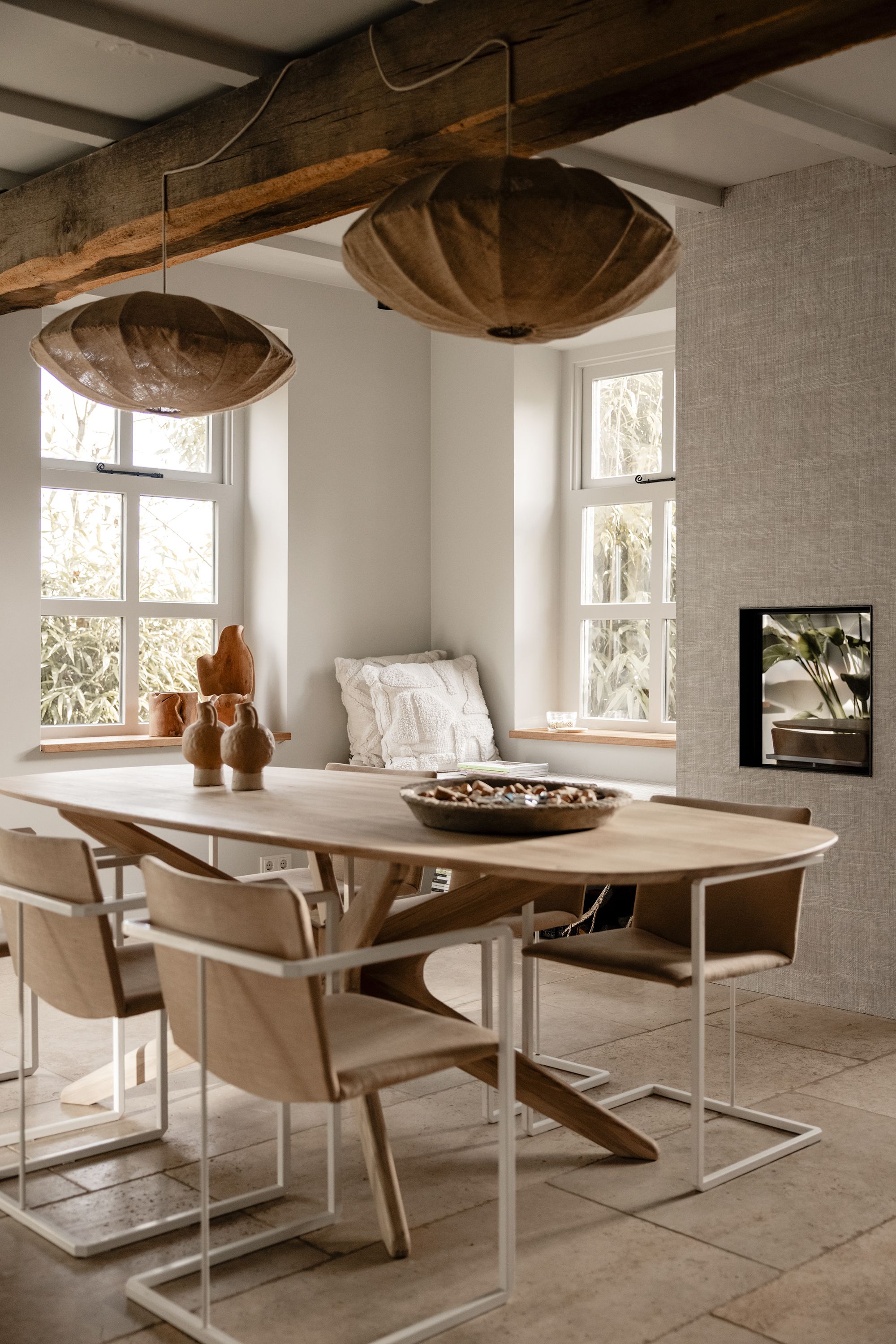 Historic Thatched Farmstead with Guest Suites and 1.6 Hectares of Land — 18