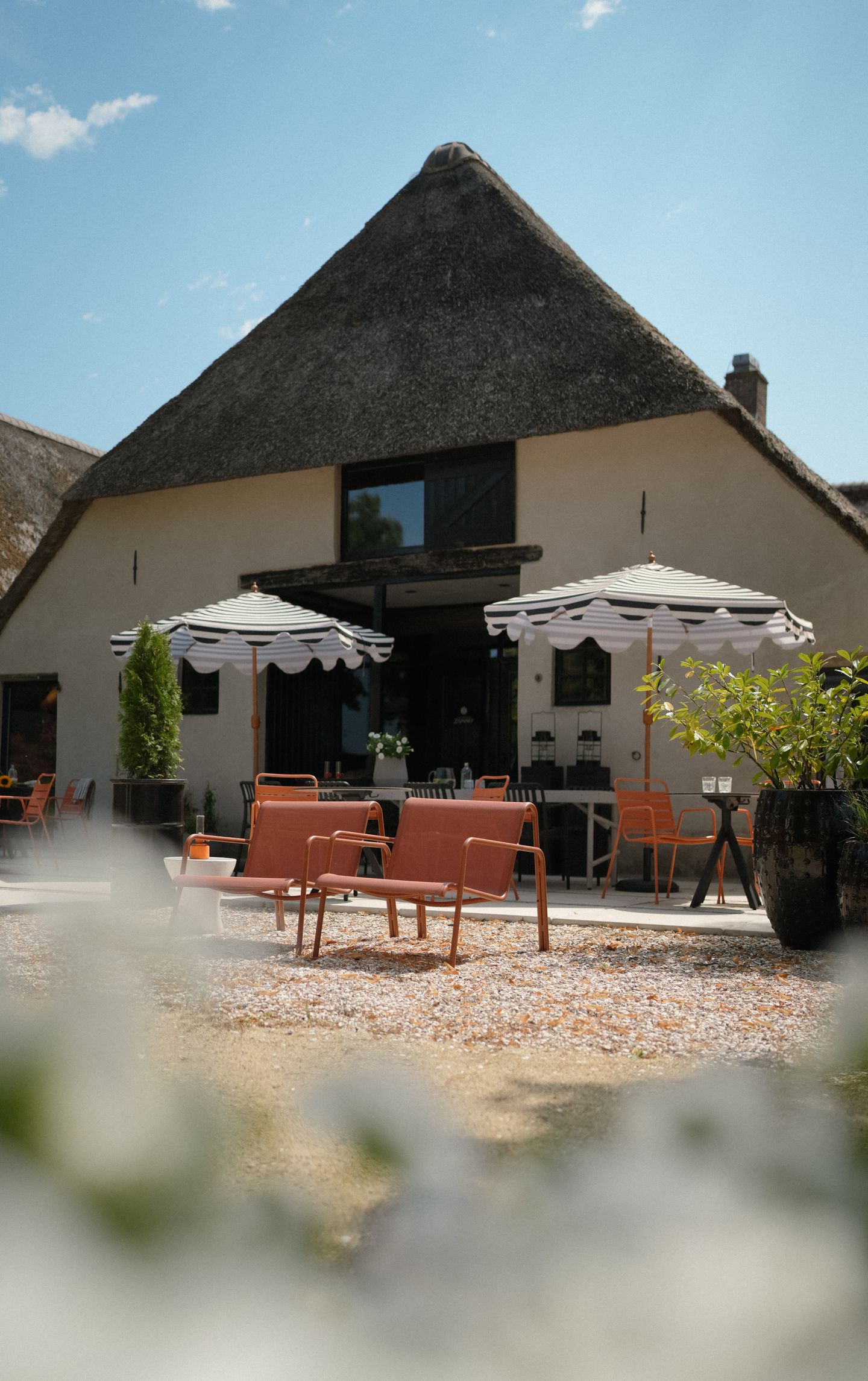 Historic Thatched Farmstead with Guest Suites and 1.6 Hectares of Land — 44