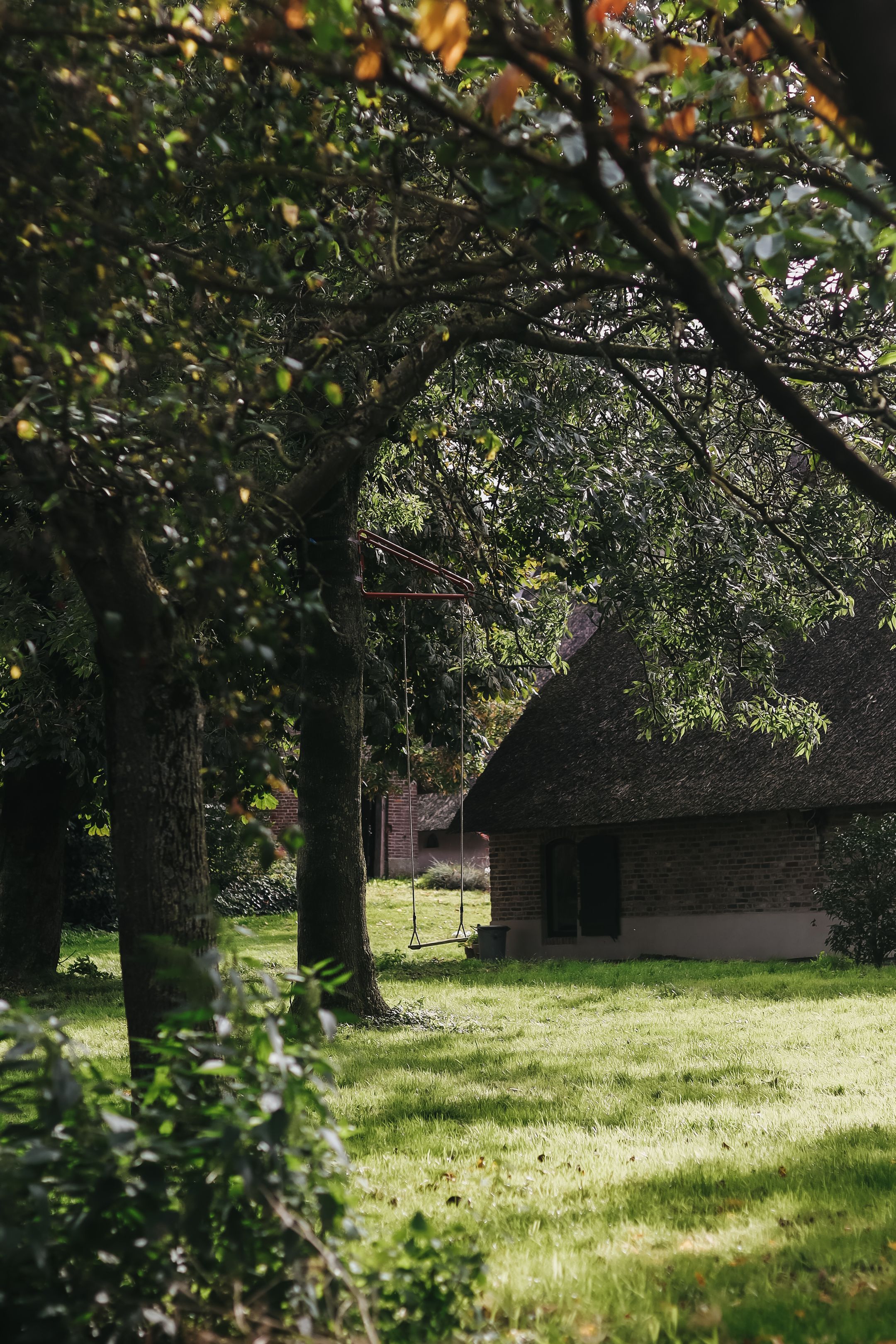 Historic Thatched Farmstead with Guest Suites and 1.6 Hectares of Land — 60