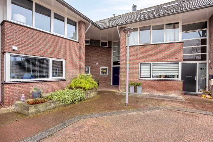 Photo 2 of Toernooiveld 95