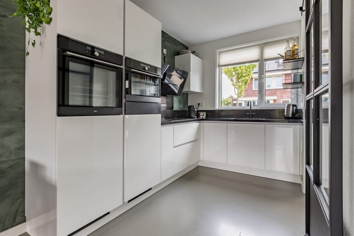 Foto 3 van Purperreiger 37