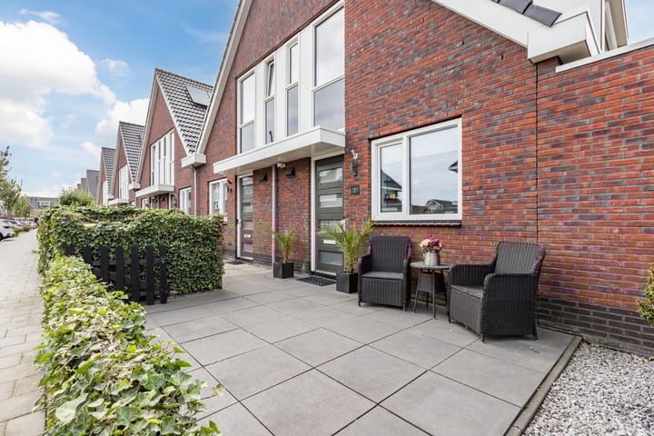 Foto 5 van Purperreiger 37