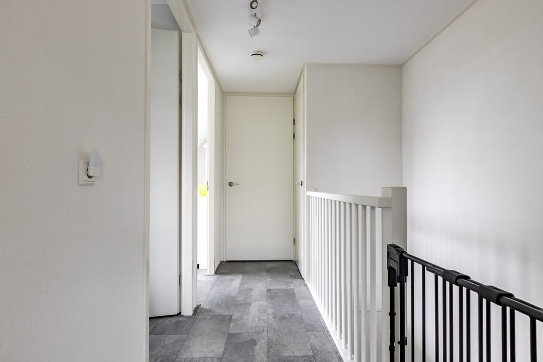 Foto 17 van Purperreiger 37